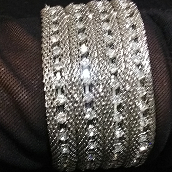 COPY - Mesh rhinestone bracelet - Picture 3 of 16